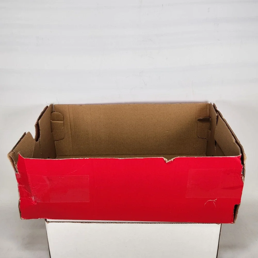 New Balance policies ships